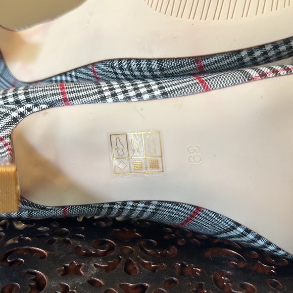 French Blu Black & White Plaid  Kitten Heel Bootie size 39 - Picture 12 of 12